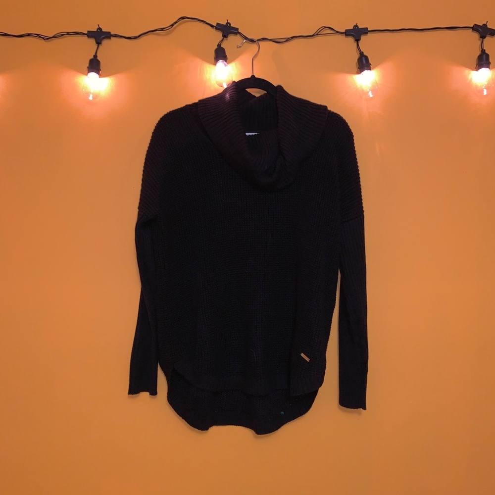 Calvin Klien Turtle Neck